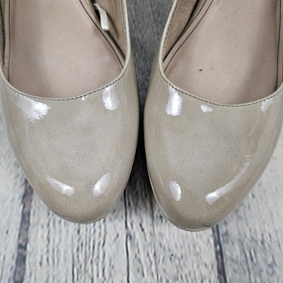TAMARIS | neutral beige faux patent/vegan pump heels - Picture 4 of 11